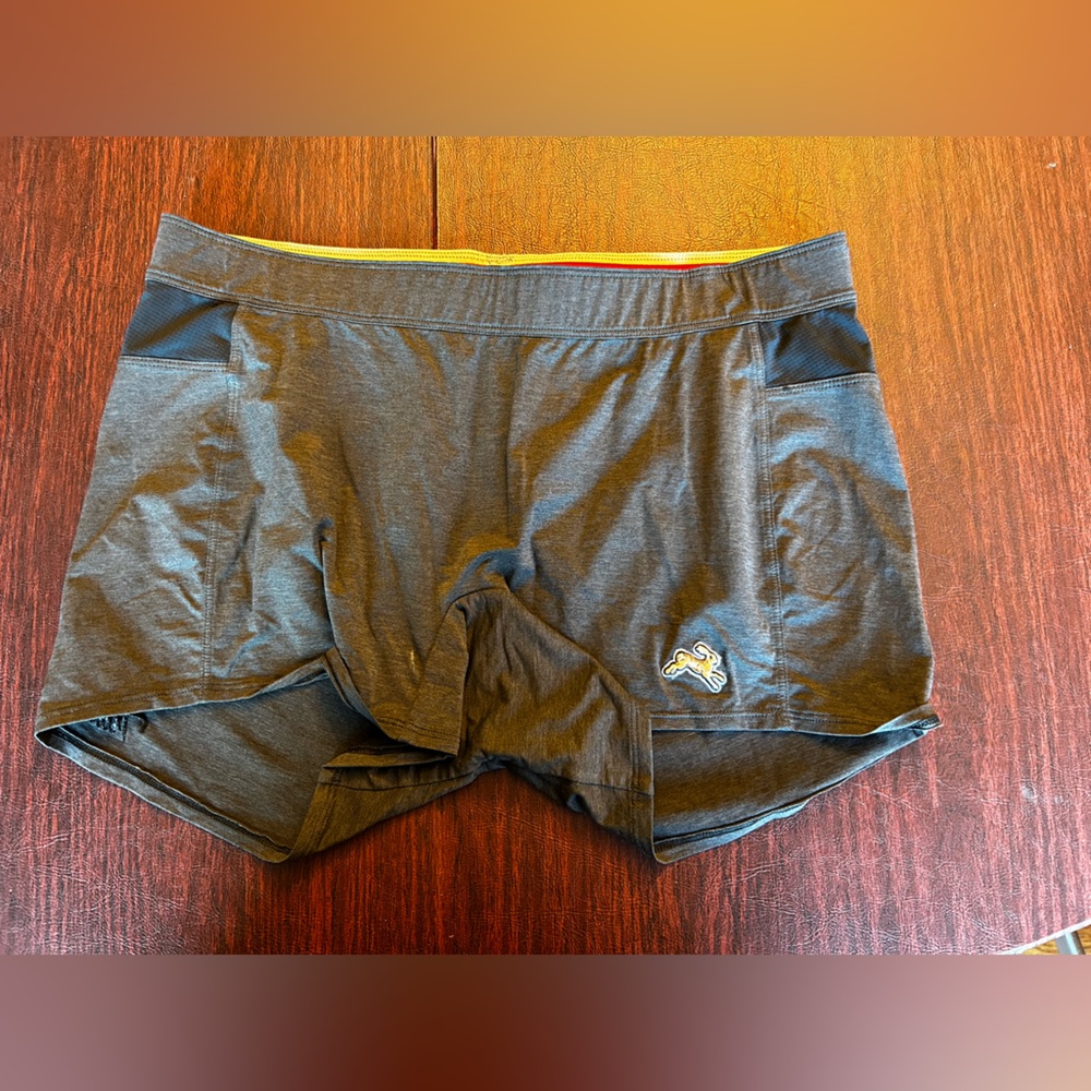 Tracksmith bell lap shorts size large gray women’s